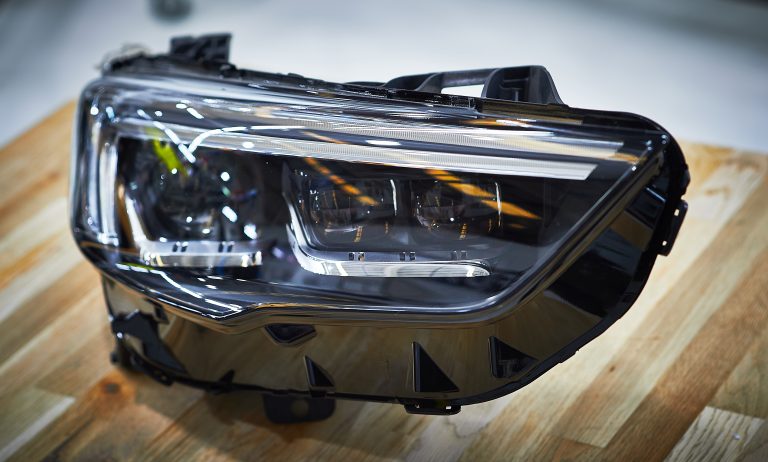 Thatcham Research enables sustainable headlamp repair with new guidance
