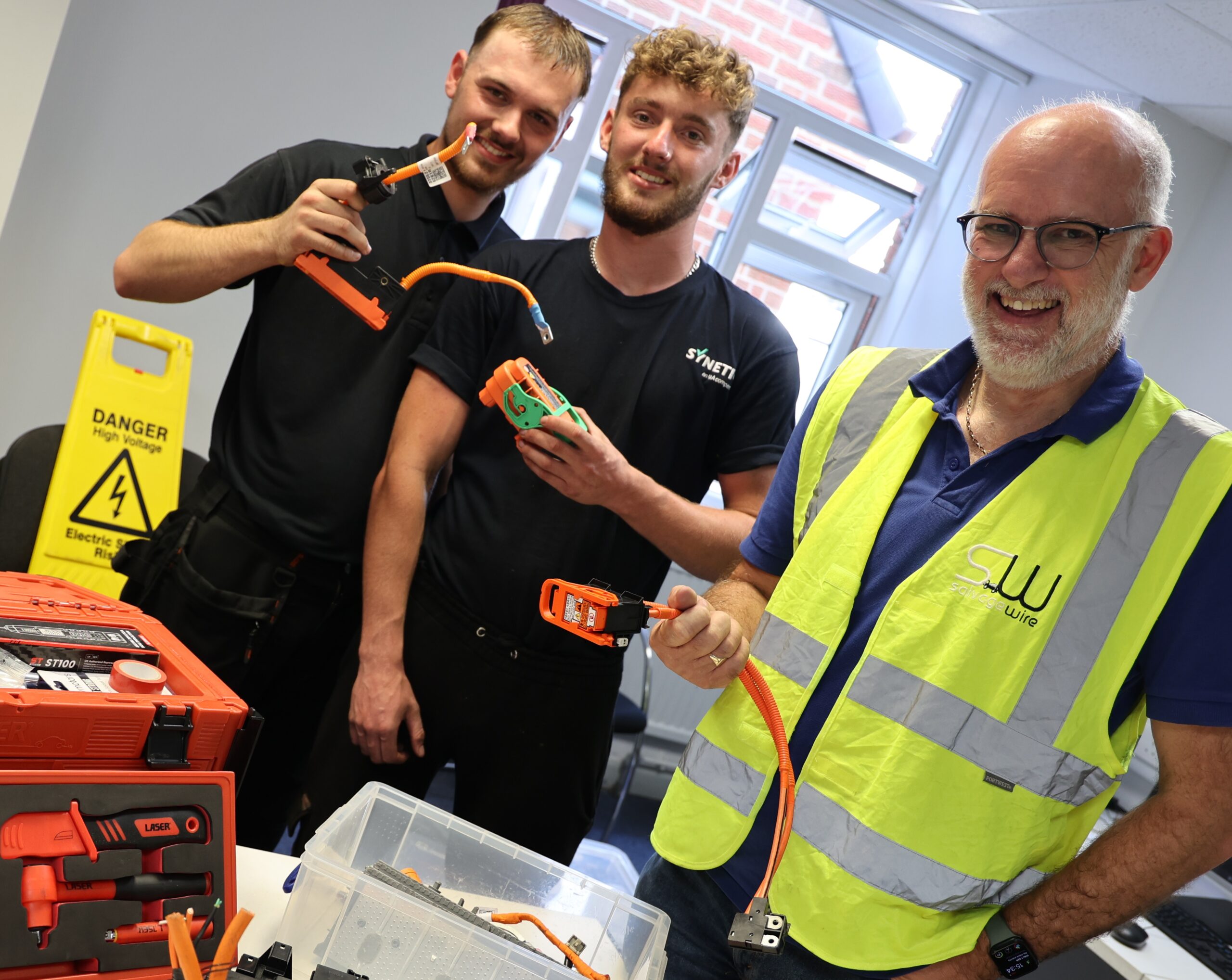SYNETIQ becomes UK industry-first to complete IMI-accredited EV Dismantling training